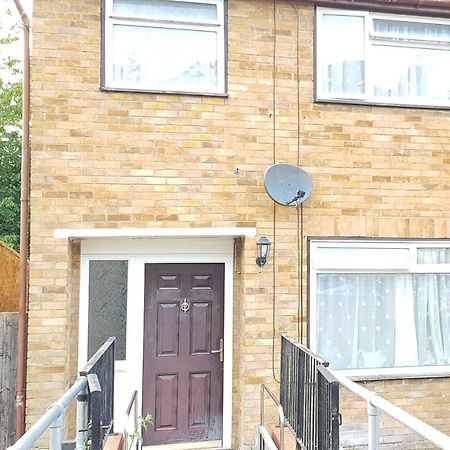 61 Baker Street Appartamento Luton  Esterno foto