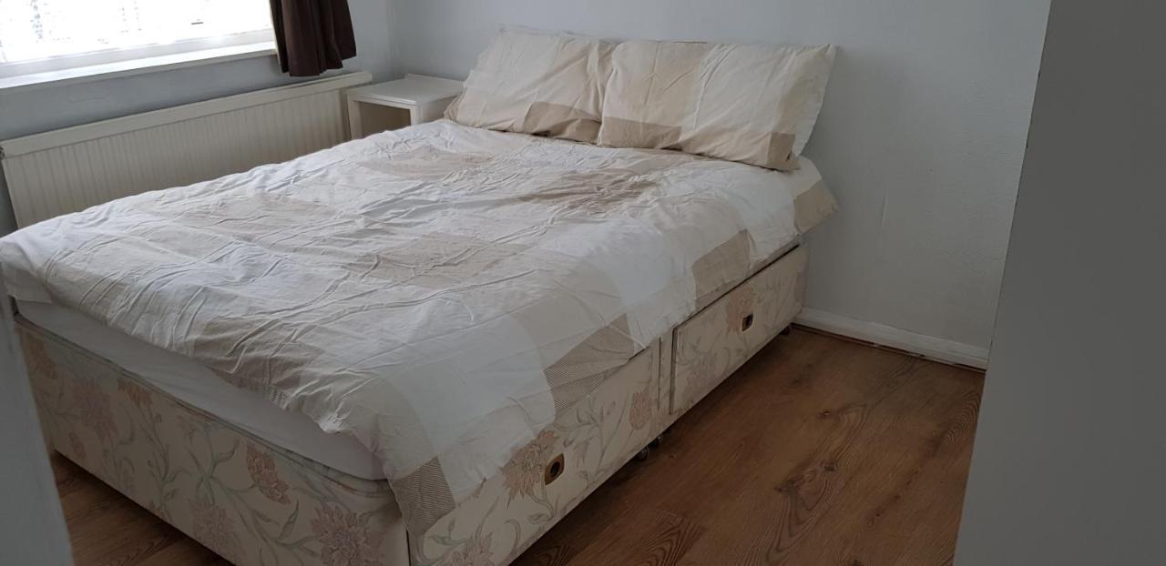 61 Baker Street Appartamento Luton  Esterno foto