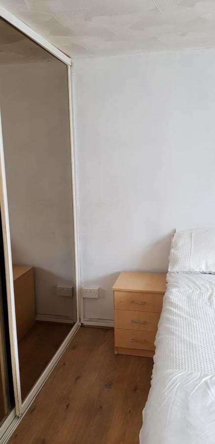 61 Baker Street Appartamento Luton  Esterno foto