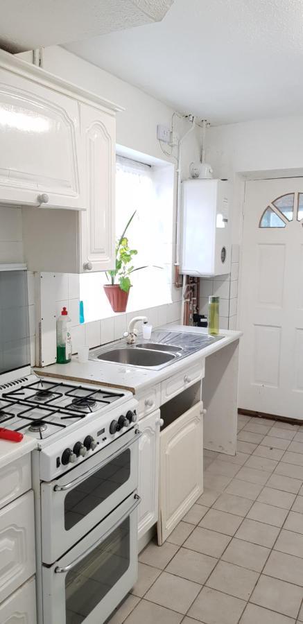 61 Baker Street Appartamento Luton  Esterno foto